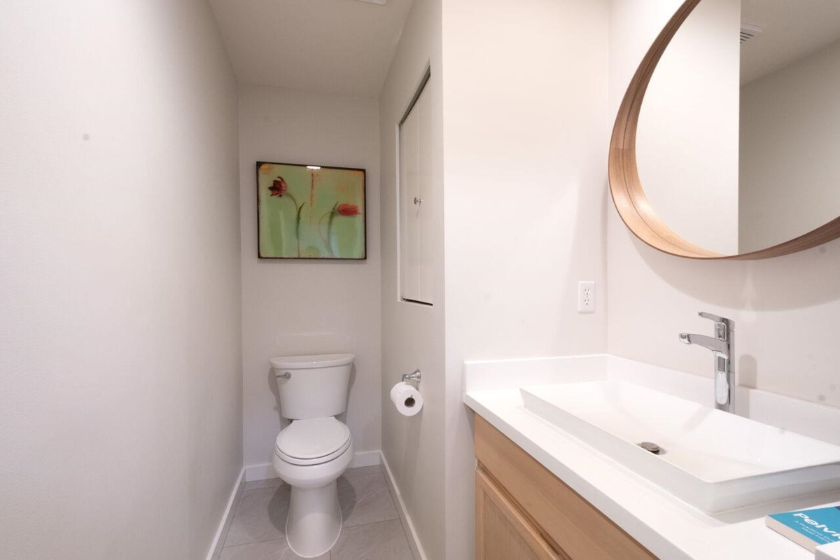 Powder Room Photo of 1 181 Ravine Drive, Port Moody, BC
