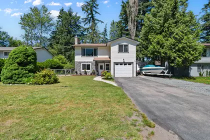 63777 Beech Avenue, Hope, BC, Hope — Single Family Residence for sale