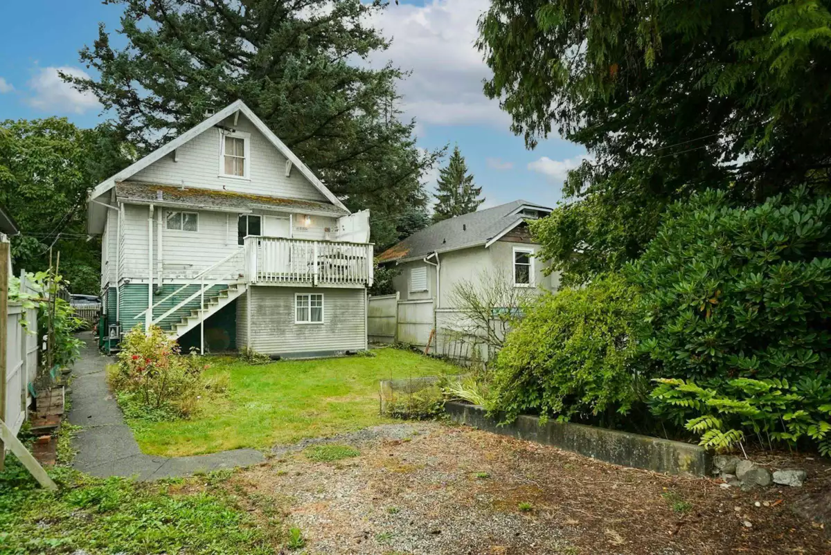 Bedroom 2 Photo of 3865 Sandell Street, Burnaby, BC
