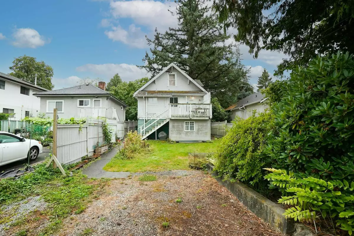 Breakfast Nook Photo of 3865 Sandell Street, Burnaby, BC
