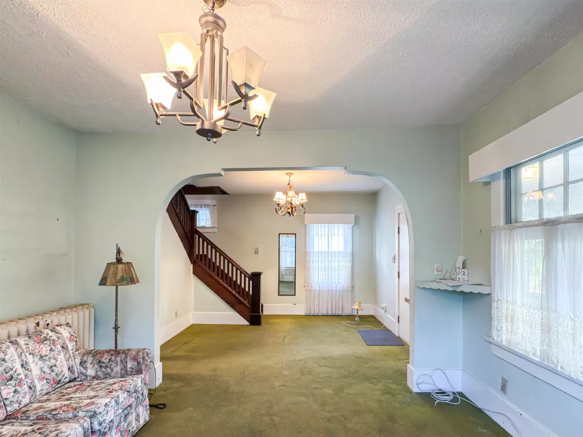 Family Room Photo of 3865 Sandell Street, Burnaby, BC