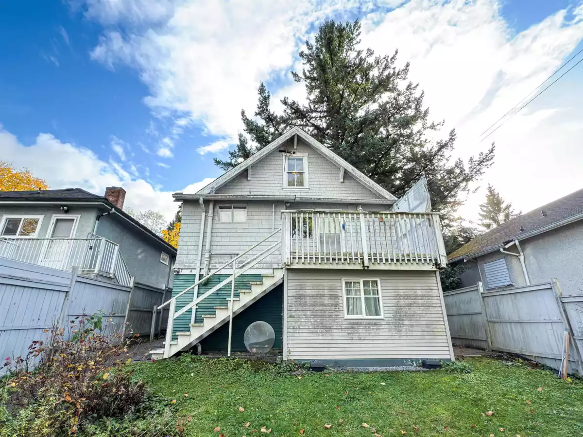 Living Room Photo of 3865 Sandell Street, Burnaby, BC