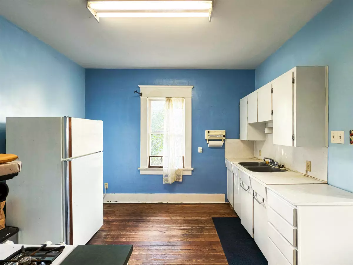 Pantry Photo of 3865 Sandell Street, Burnaby, BC