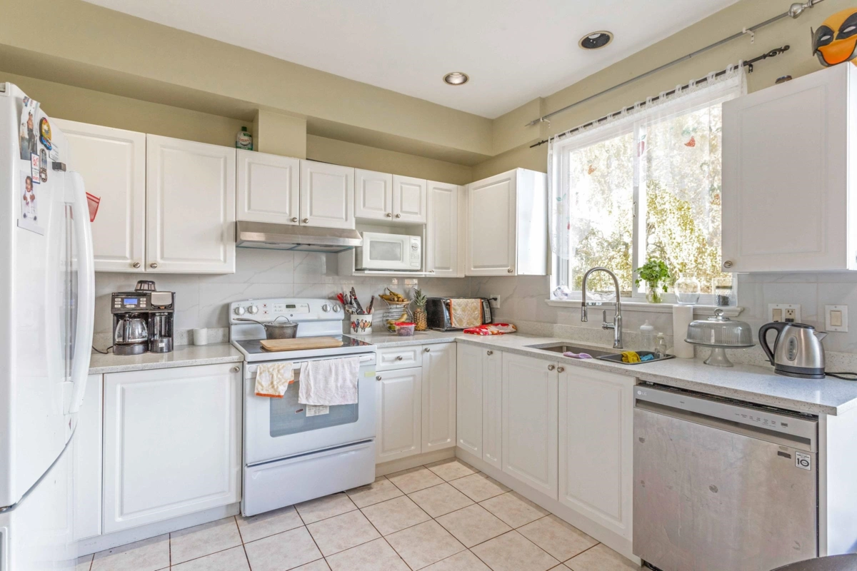 Dining Area Photo of 83 22888 Windsor Court, Richmond, BC