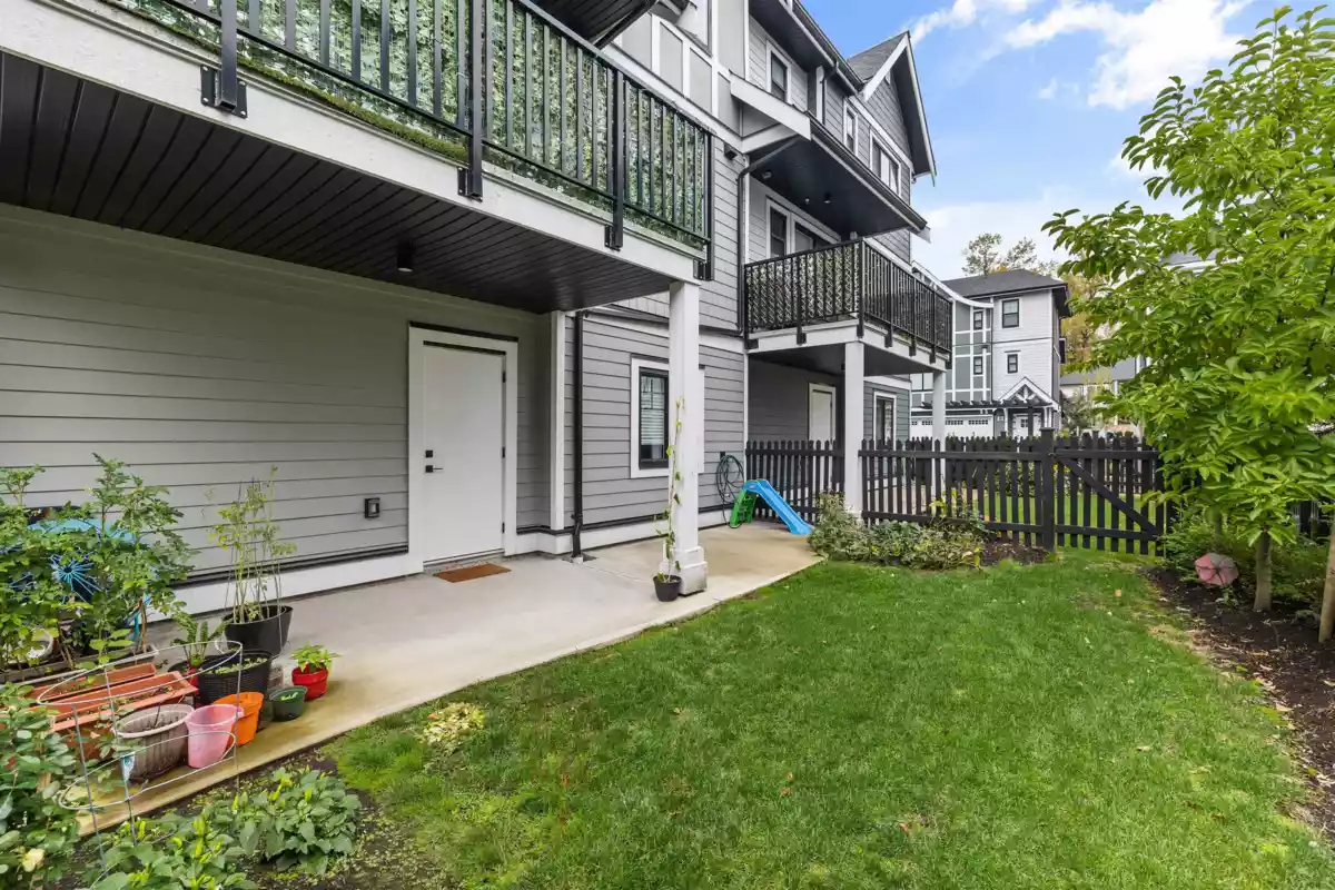 Bedroom 3 Photo of 34 12018 237 Street, Maple Ridge, BC