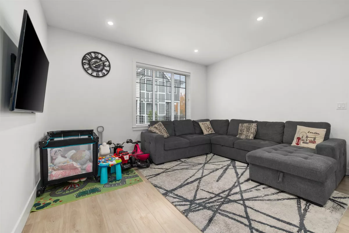 Dining Area Photo of 34 12018 237 Street, Maple Ridge, BC