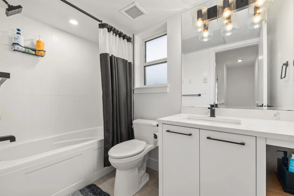 Primary Bathroom Photo of 34 12018 237 Street, Maple Ridge, BC