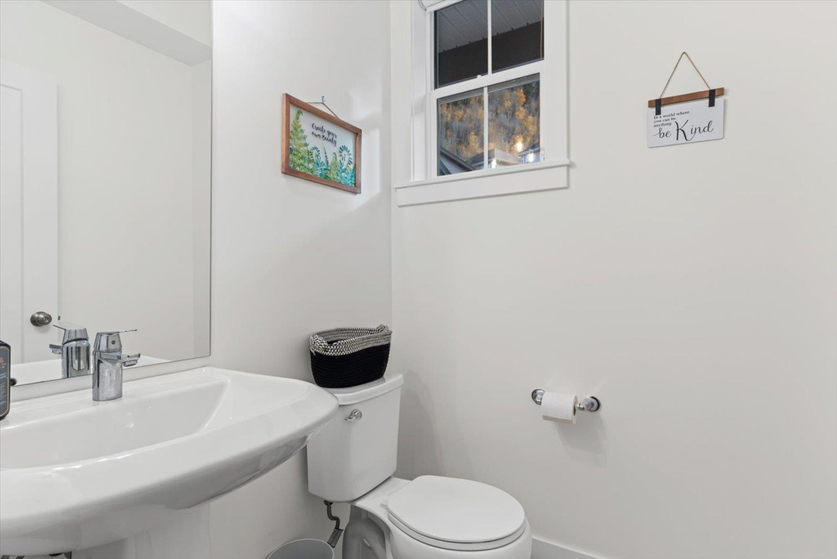 Bedroom 4 Photo of 22 47203 Vista Place, Chilliwack, BC