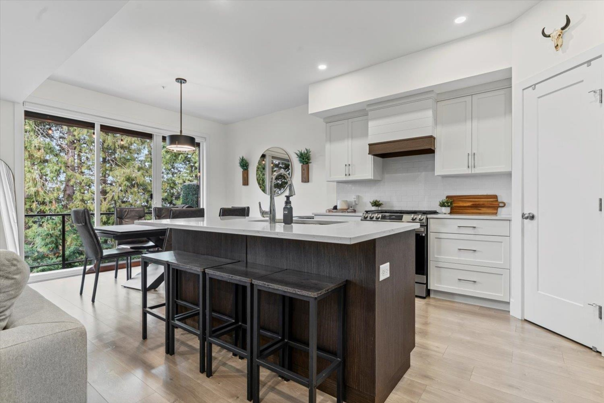 Breakfast Nook Photo of 22 47203 Vista Place, Chilliwack, BC