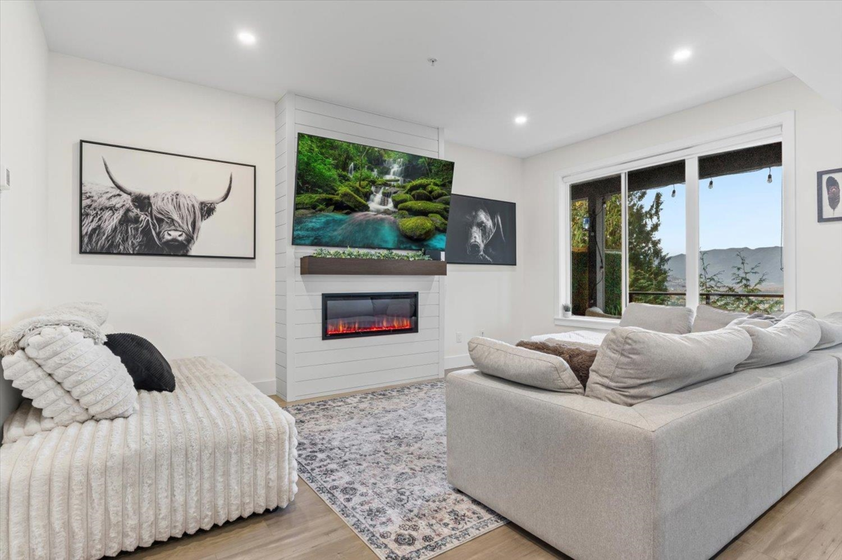 Family Room Photo of 22 47203 Vista Place, Chilliwack, BC