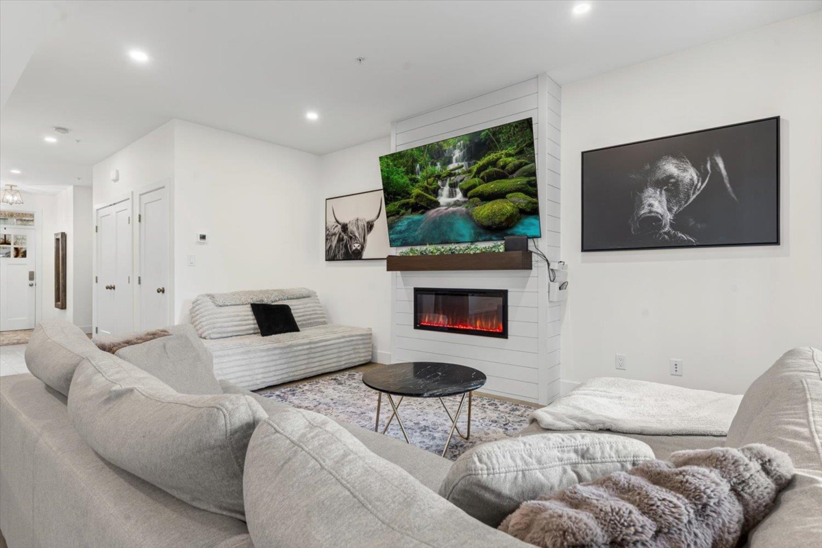 Kitchen Photo of 22 47203 Vista Place, Chilliwack, BC