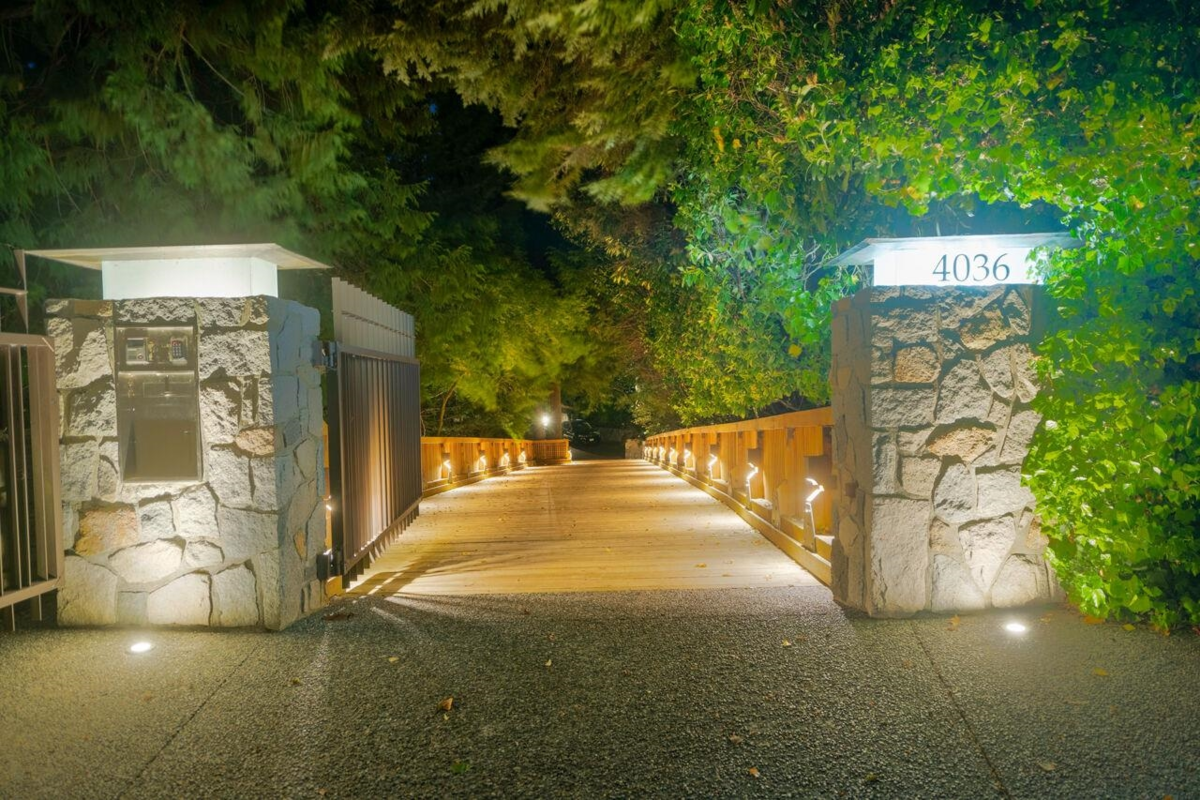 Family Room Photo of 4036 Marine Drive, West Vancouver, BC