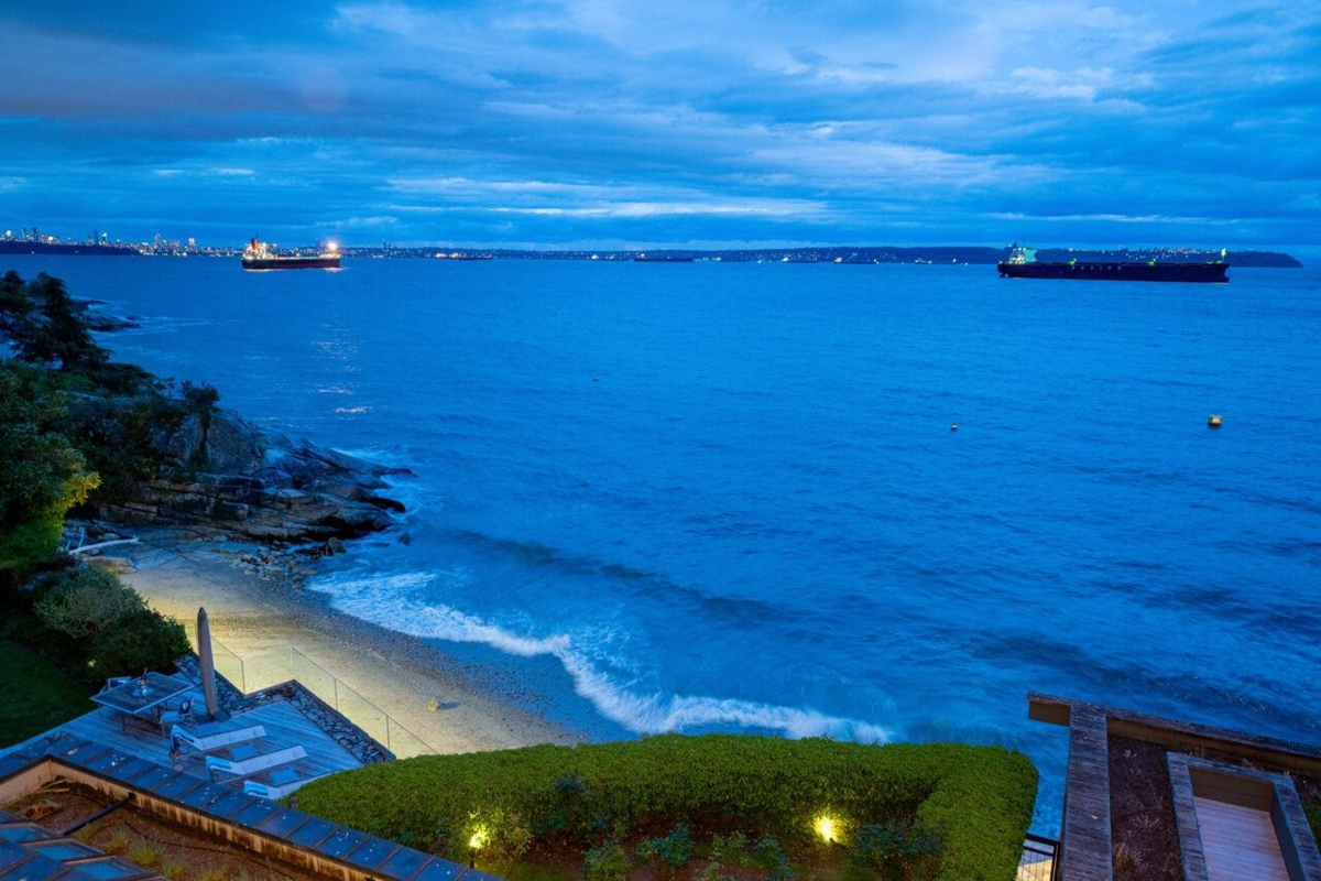 Fitness Center Photo Near 4036 Marine Drive, West Vancouver, BC