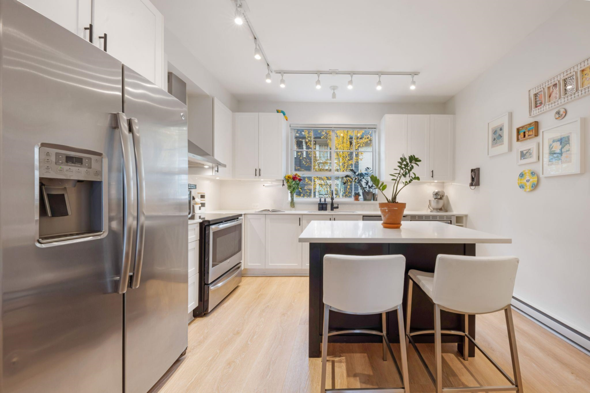 Dining Area Photo of 79 8438 207a Street, Langley, BC