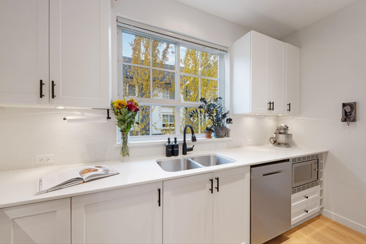 Kitchen Island Photo of 79 8438 207a Street, Langley, BC