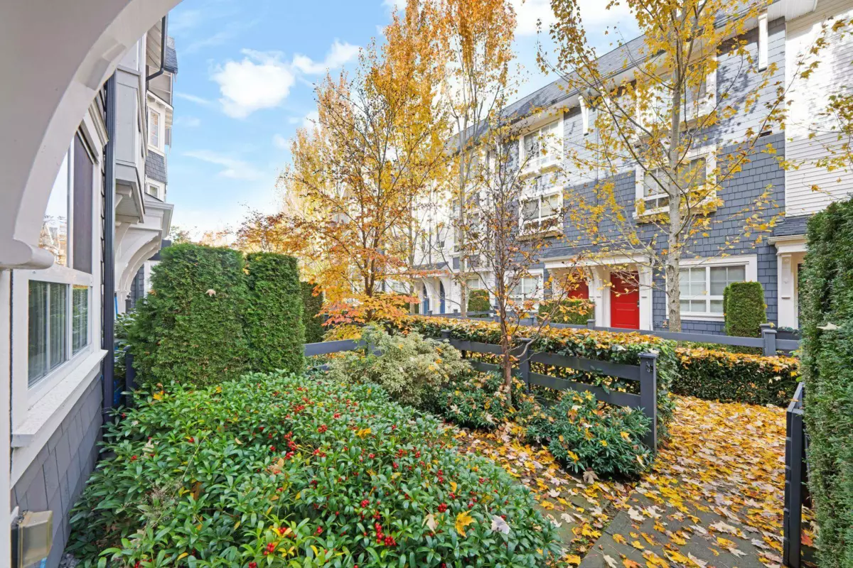 Outdoor Deck Photo of 79 8438 207a Street, Langley, BC