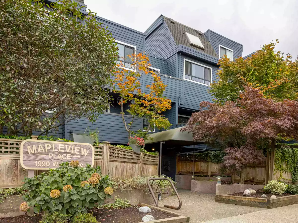 Staircase Photo of 216 1990 W 6th Avenue, Vancouver, BC