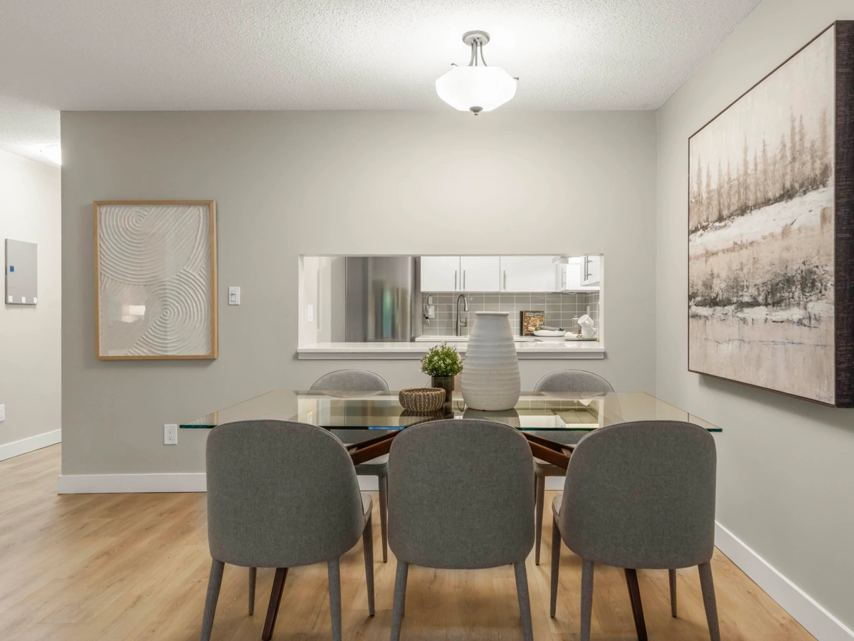 Walk-In Closet Photo of 216 1990 W 6th Avenue, Vancouver, BC