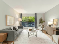 216 1990 W 6th Avenue, Vancouver, BC