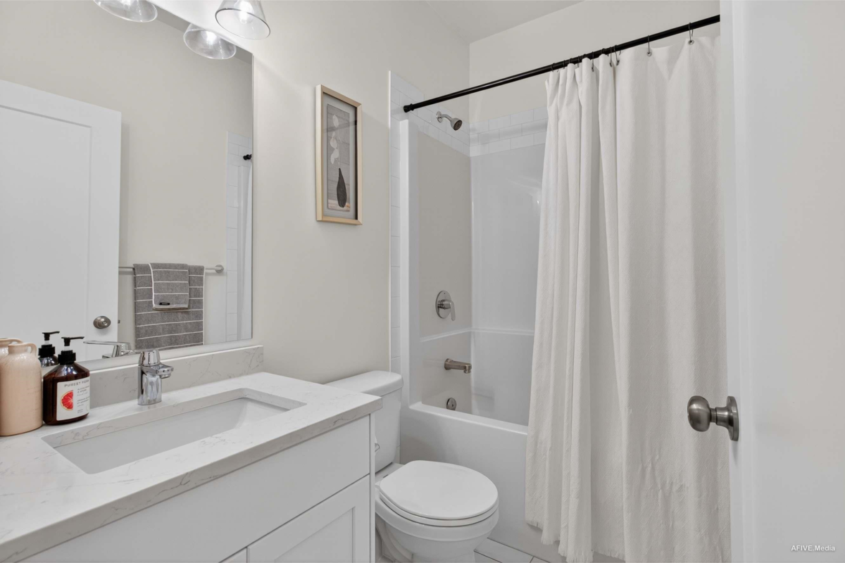 Laundry Room Photo of 17 8200 Foxfern Road, Chilliwack, BC