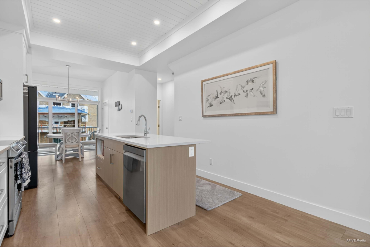 Primary Bathroom Photo of 17 8200 Foxfern Road, Chilliwack, BC