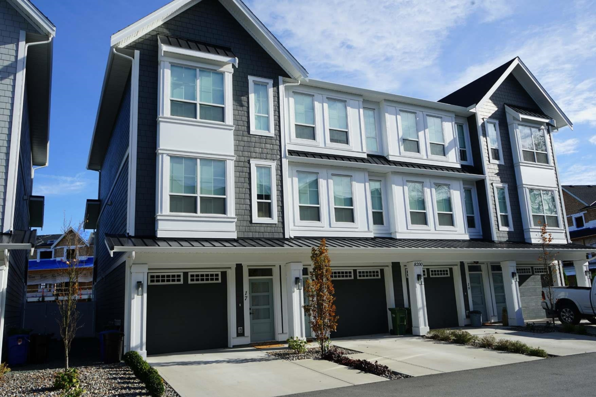 Swimming Pool Photo of 17 8200 Foxfern Road, Chilliwack, BC