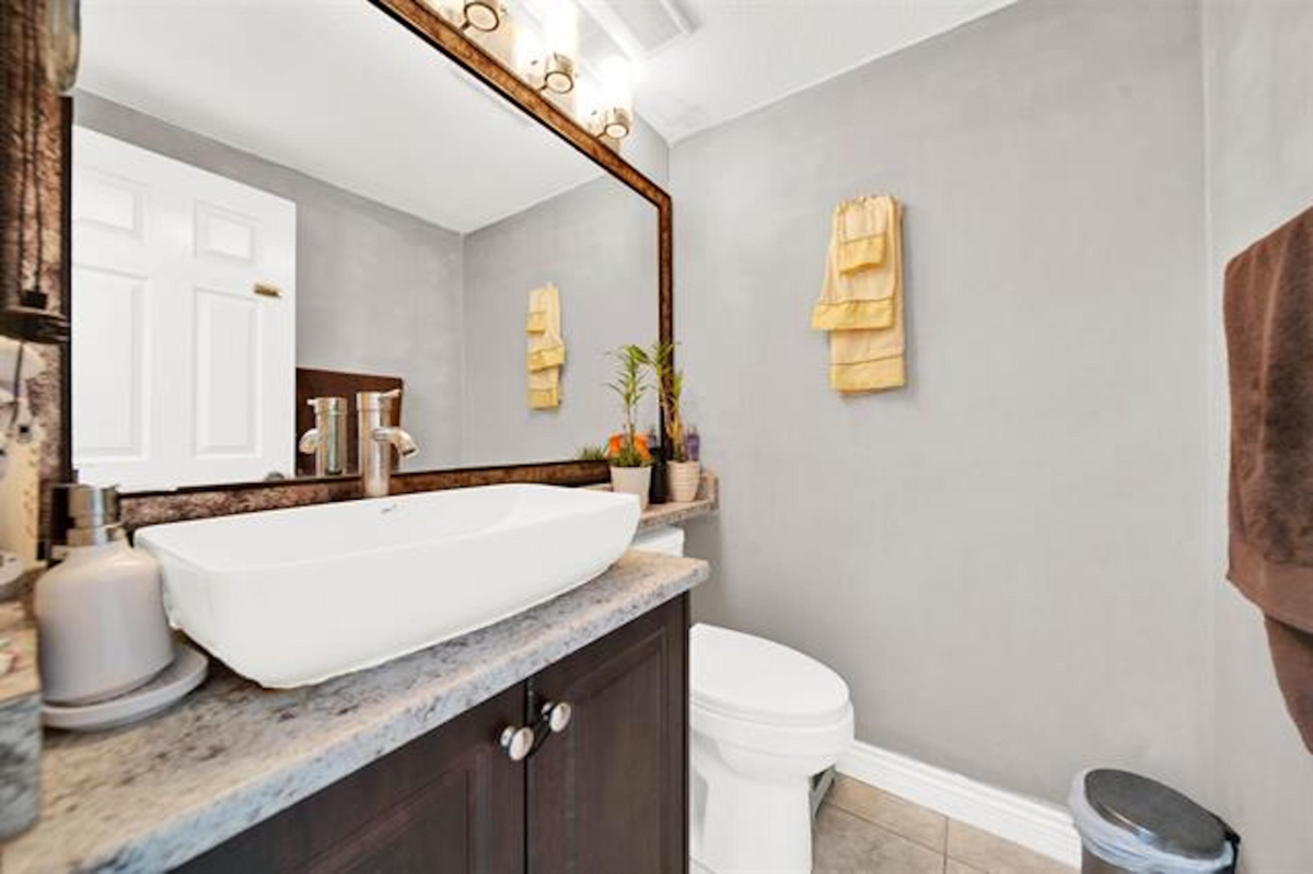 Hallway Photo of 7478 123 Street, Surrey, BC