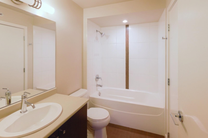 Kitchen Photo of 417 13740 75a Avenue, Surrey, BC