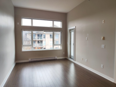 Primary Bathroom Photo of 417 13740 75a Avenue, Surrey, BC