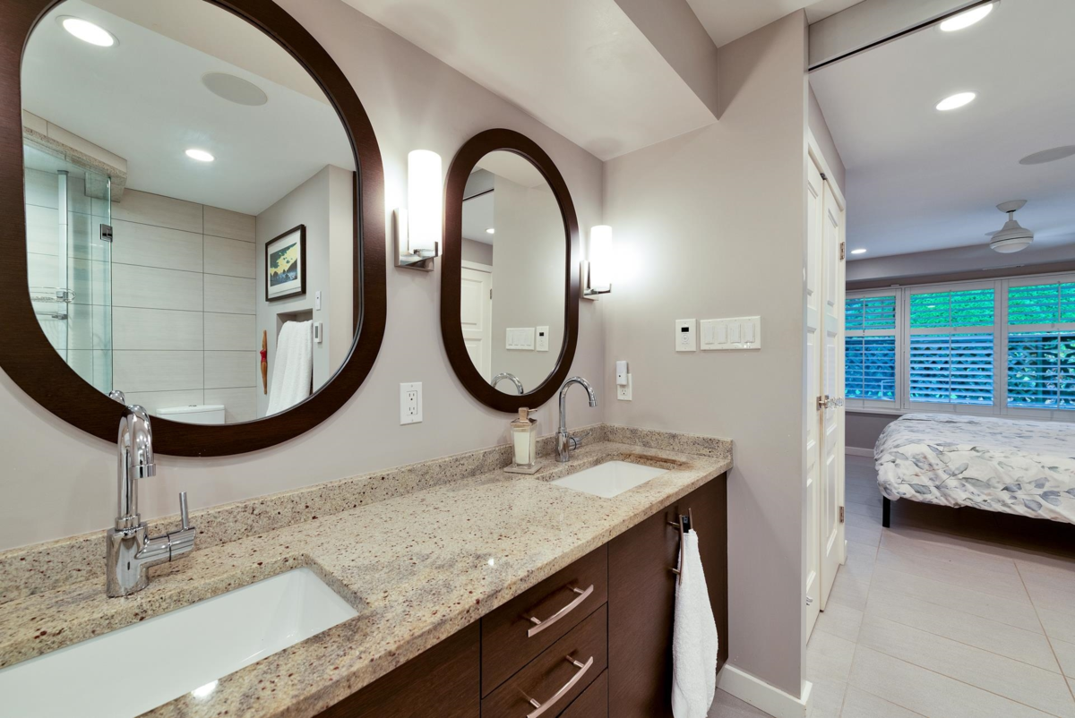 Front Yard Photo of 3669 Edgemont Boulevard, North Vancouver, BC