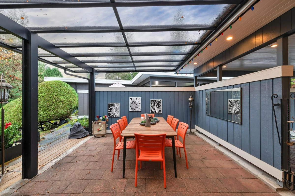 Kitchen Photo of 3669 Edgemont Boulevard, North Vancouver, BC