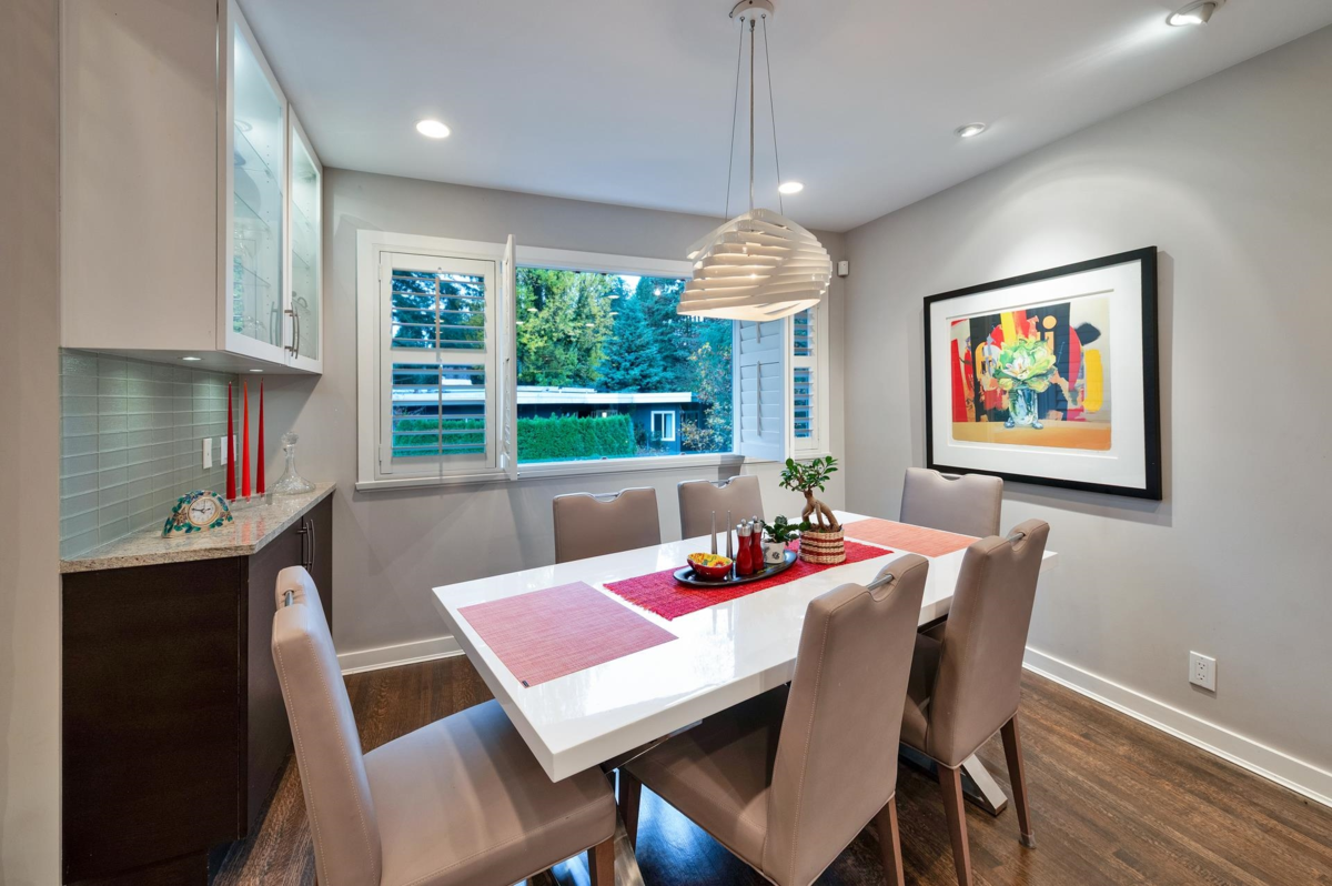 Primary Bedroom Photo of 3669 Edgemont Boulevard, North Vancouver, BC