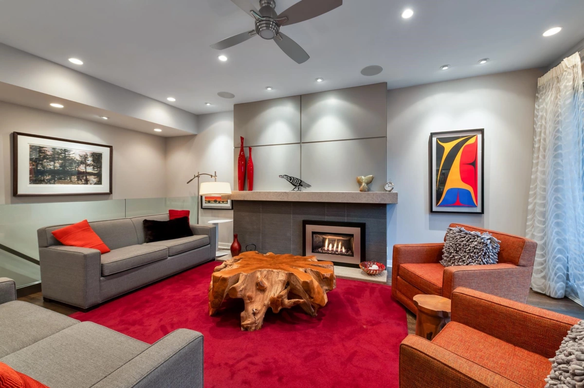 Walk-In Closet Photo of 3669 Edgemont Boulevard, North Vancouver, BC