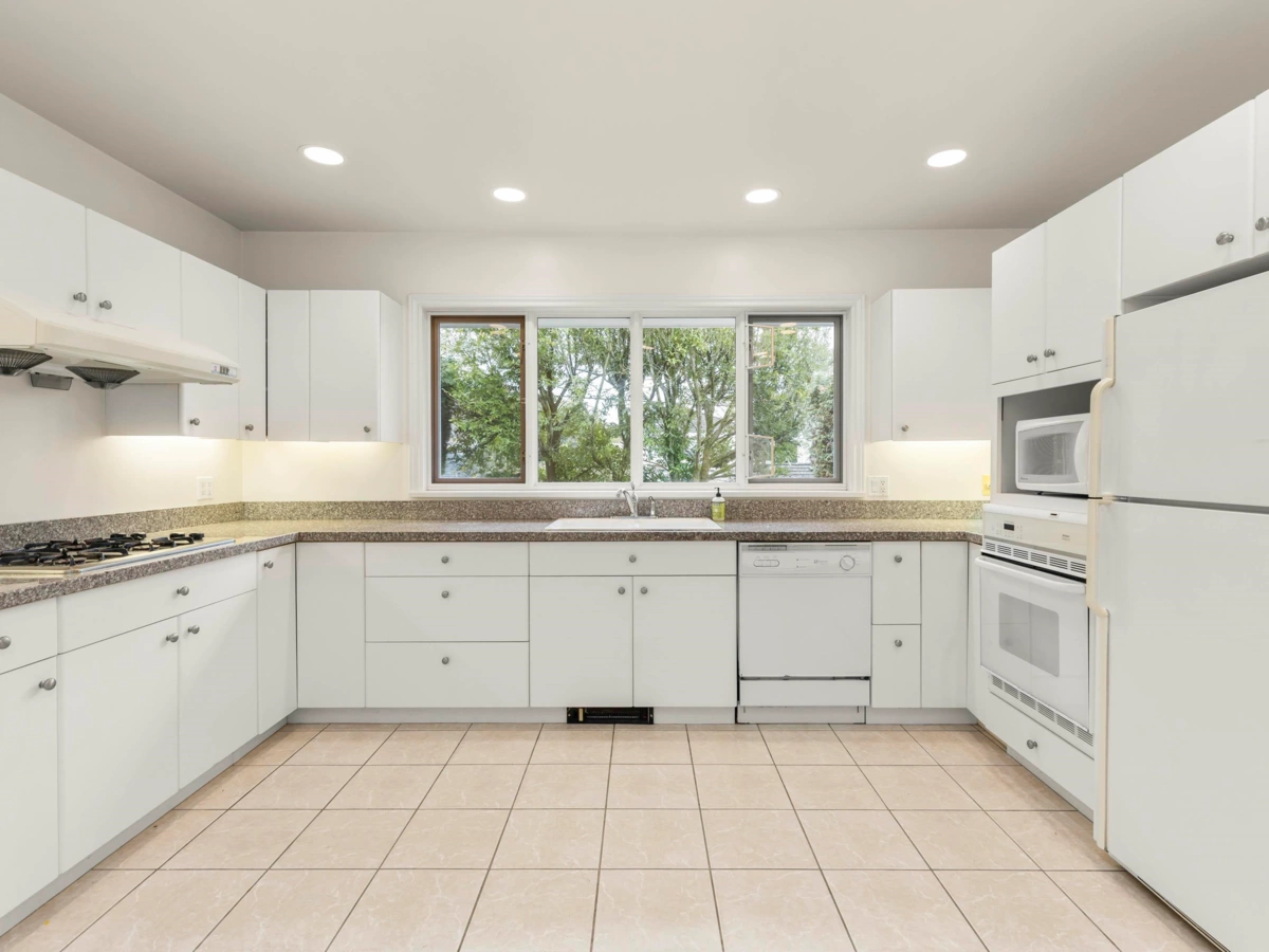 Bedroom 4 Photo of 1270 W 46th Avenue, Vancouver, BC