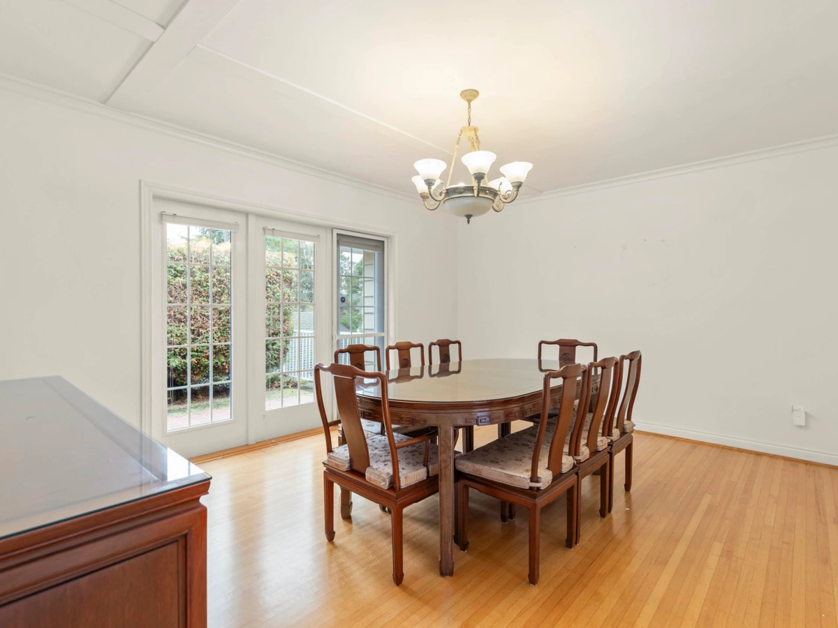 Breakfast Nook Photo of 1270 W 46th Avenue, Vancouver, BC