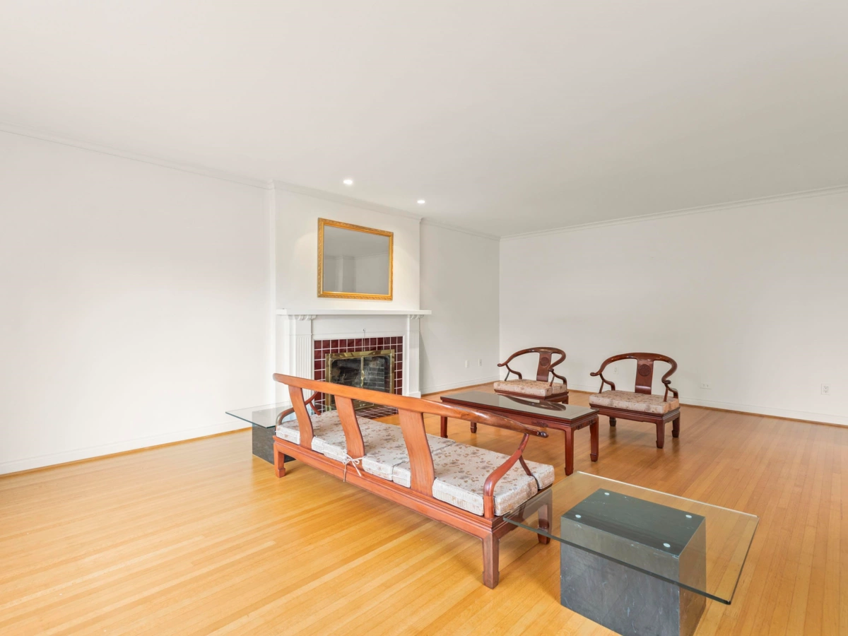 Kitchen Island Photo of 1270 W 46th Avenue, Vancouver, BC
