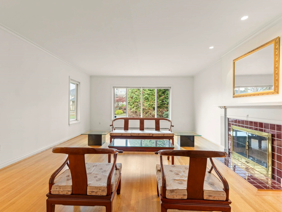 Kitchen Photo of 1270 W 46th Avenue, Vancouver, BC