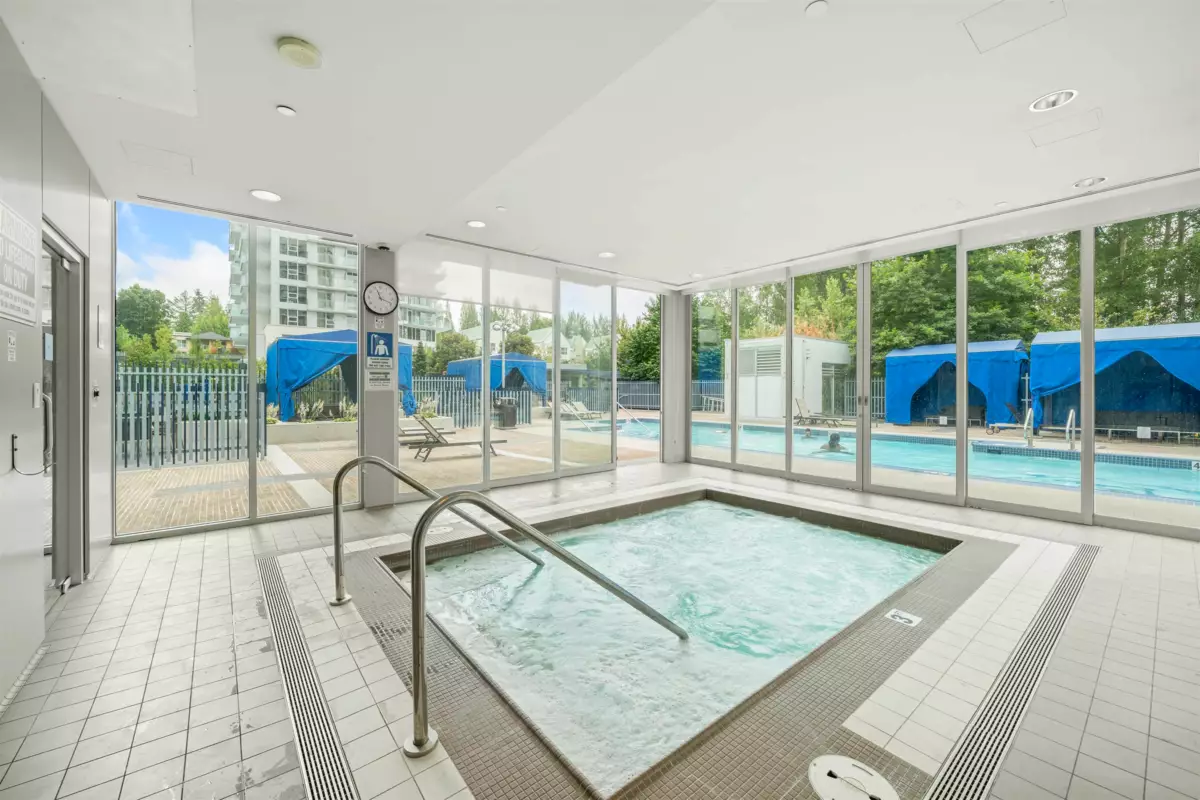 Entry Foyer Photo of 1901 13696 100 Avenue, Surrey, BC