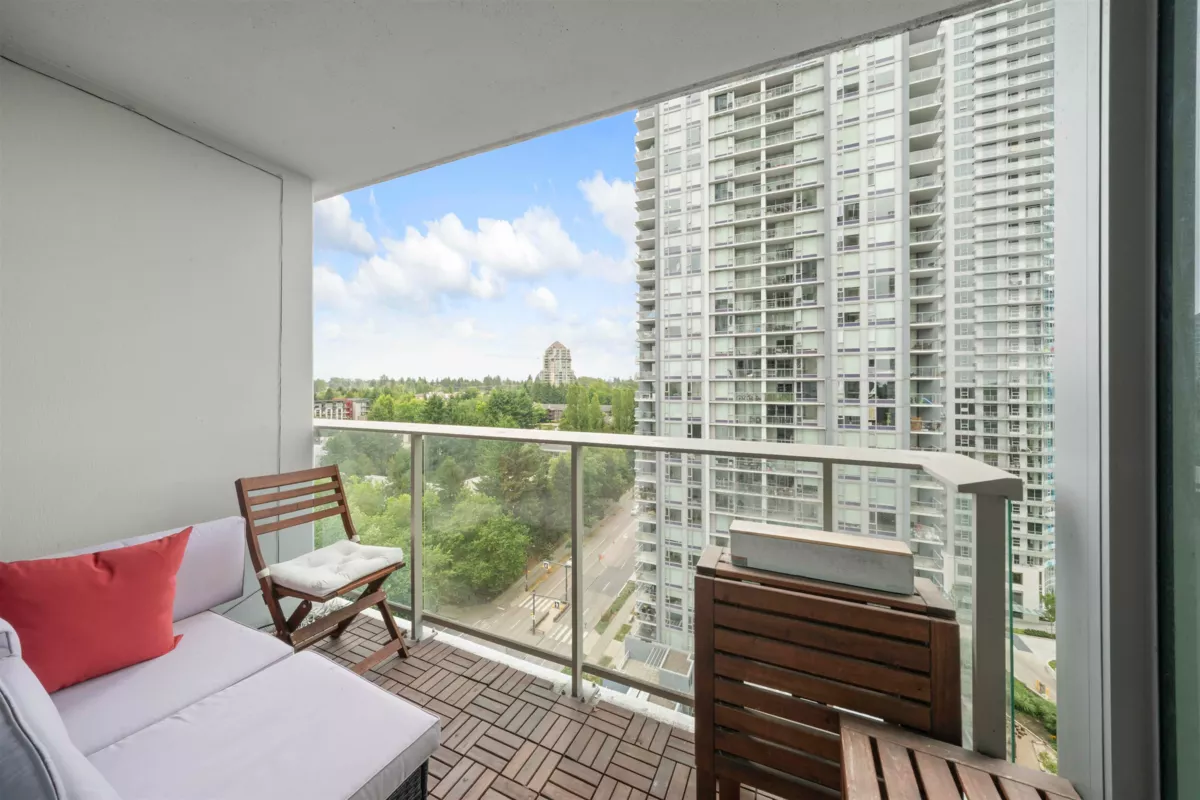 Guest Bathroom Photo of 1901 13696 100 Avenue, Surrey, BC