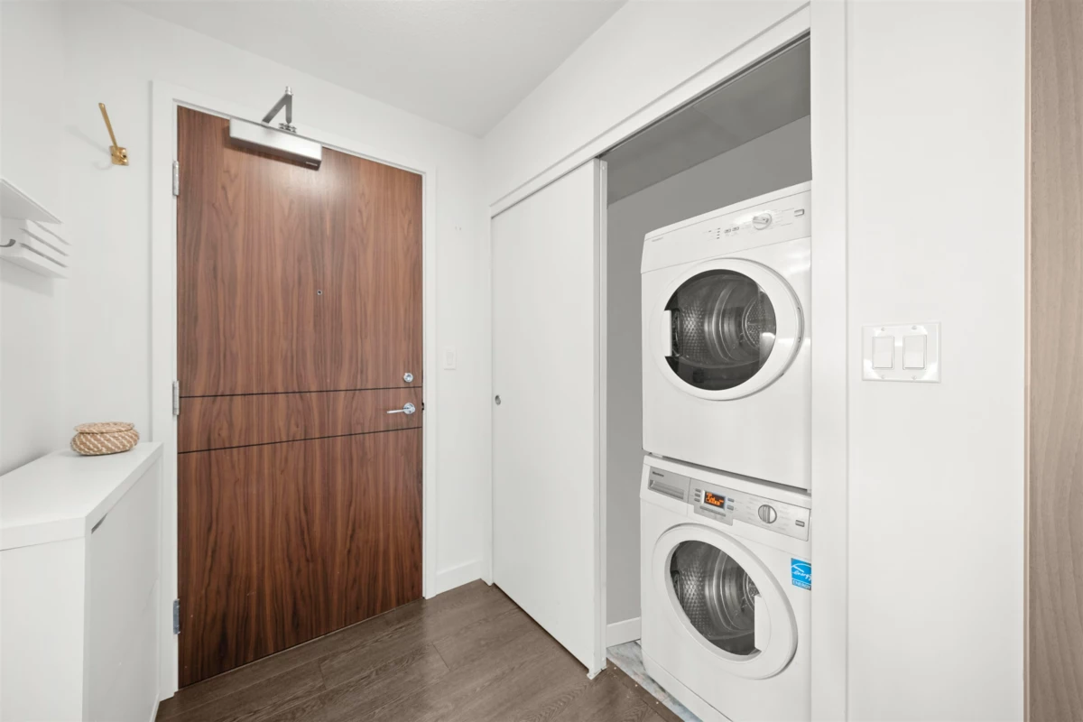 Living Room Photo of 1901 13696 100 Avenue, Surrey, BC