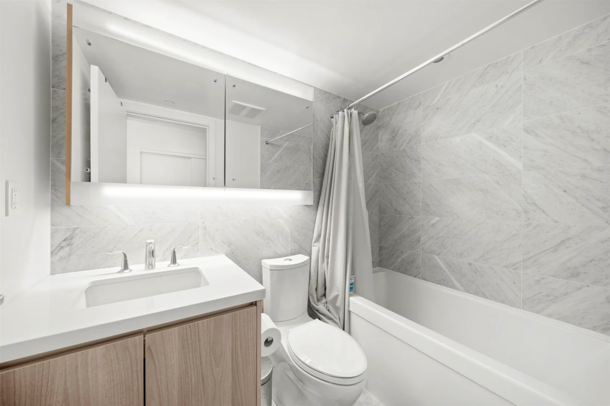 Powder Room Photo of 1901 13696 100 Avenue, Surrey, BC