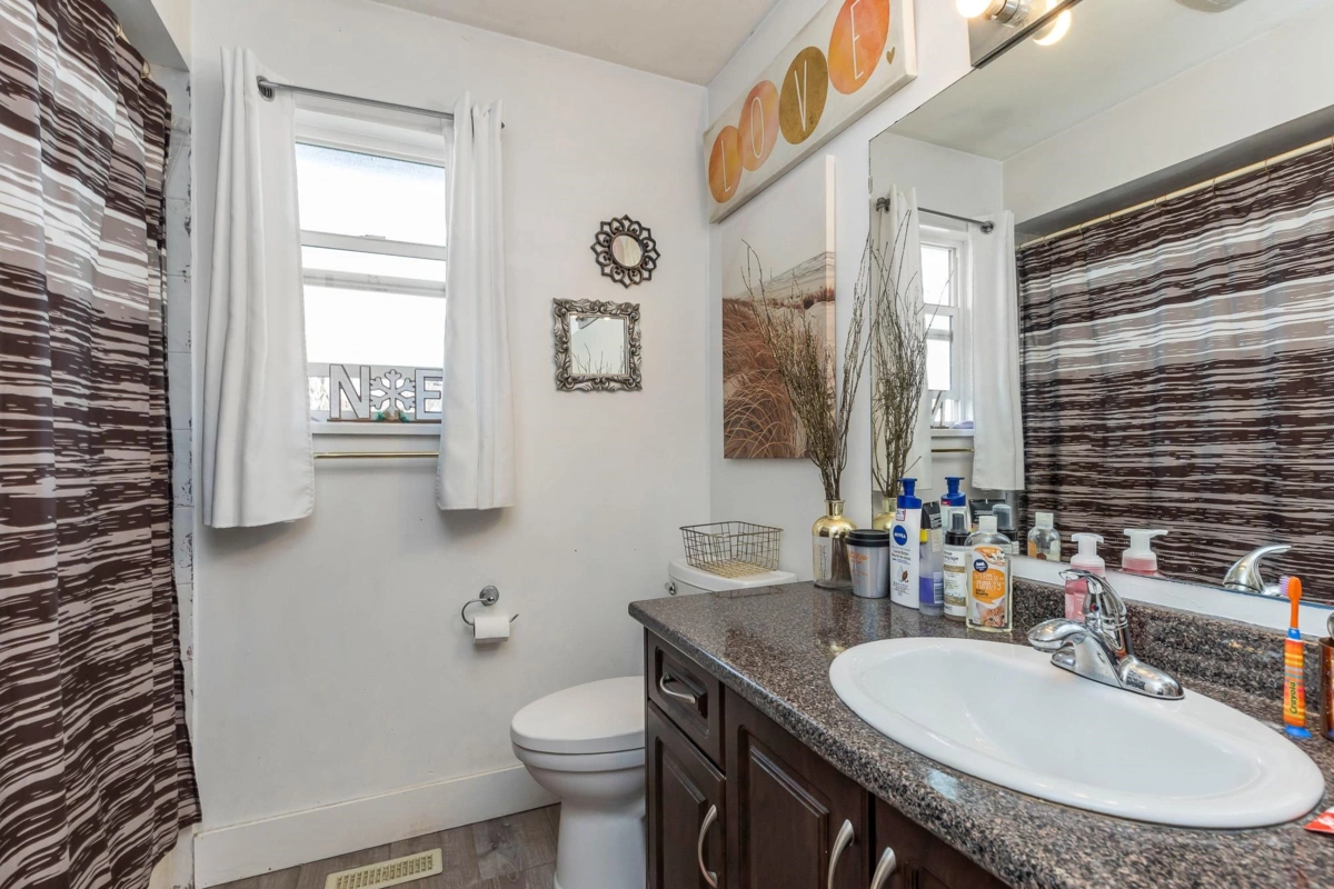 Entry Foyer Photo of 3088 W Osprey Drive, Abbotsford, BC
