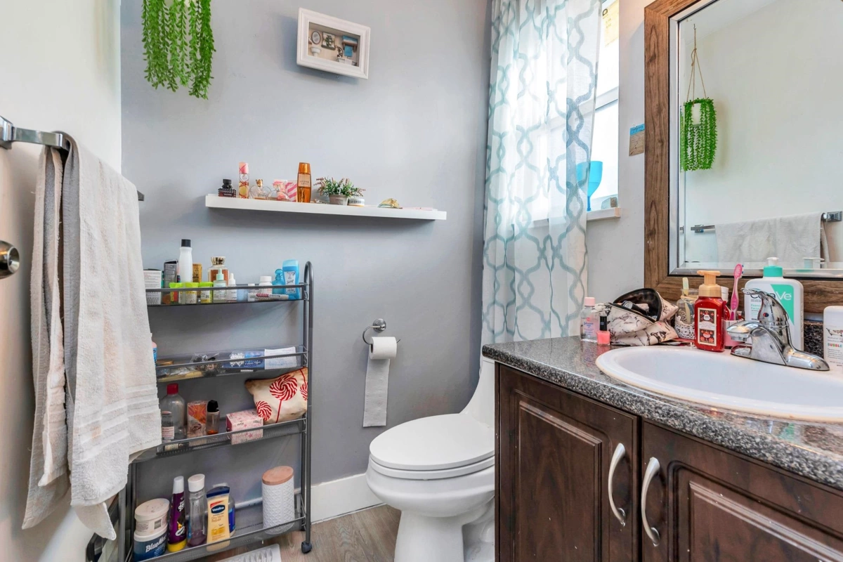 Laundry Room Photo of 3088 W Osprey Drive, Abbotsford, BC