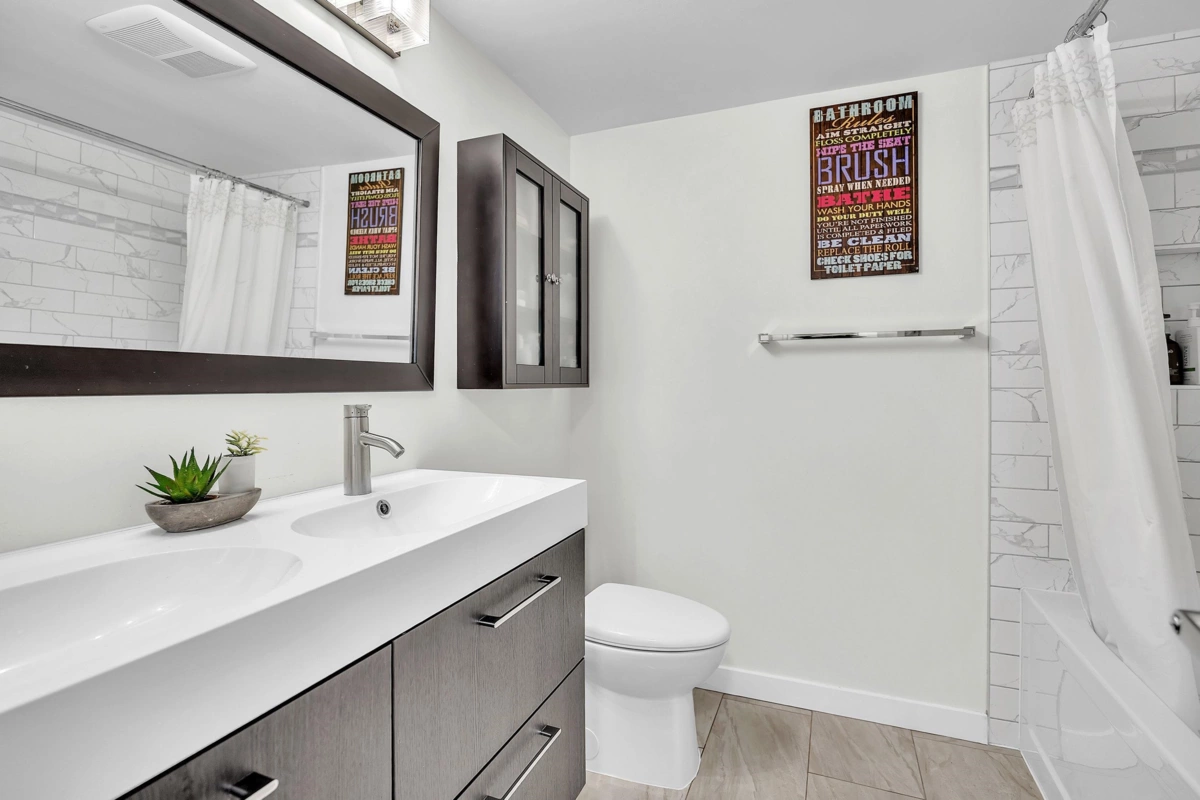 Bedroom 3 Photo of 1606 9280 Salish Court, Burnaby, BC