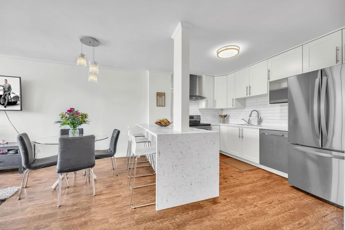 Family Room Photo of 1606 9280 Salish Court, Burnaby, BC