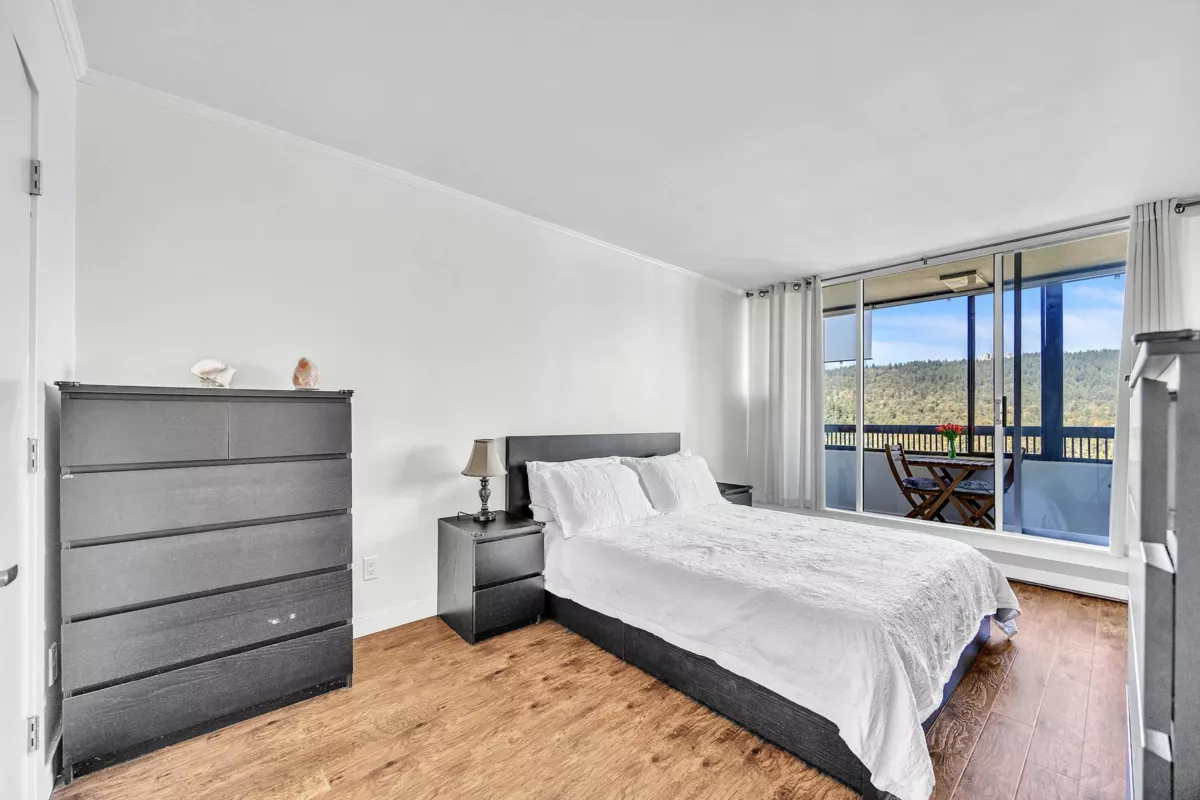 Guest Bathroom Photo of 1606 9280 Salish Court, Burnaby, BC