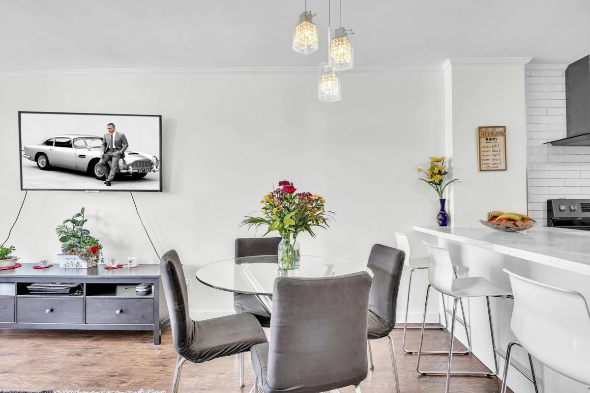 Kitchen Photo of 1606 9280 Salish Court, Burnaby, BC