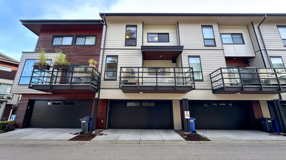 Backyard Photo of 50 15688 28 Avenue, Surrey, BC