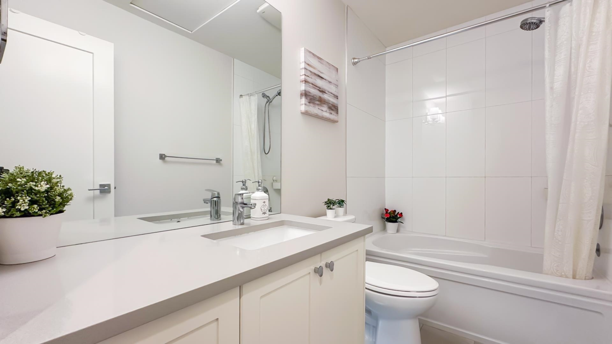 Entry Foyer Photo of 50 15688 28 Avenue, Surrey, BC