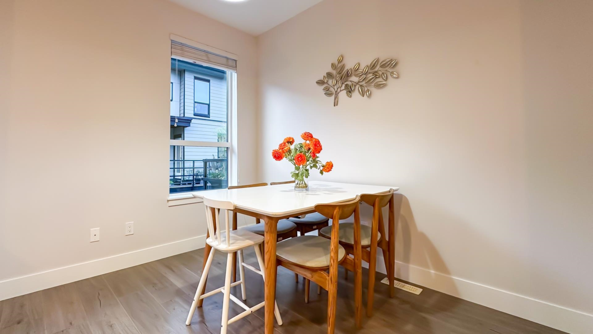 Kitchen Photo of 50 15688 28 Avenue, Surrey, BC